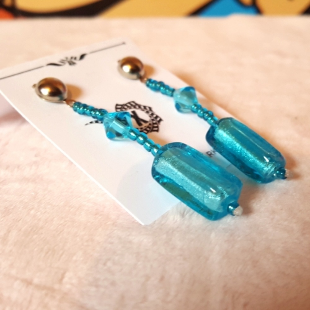 ⬇️ Turquoise Artisan Beaded Dangling Earrings - Picture 1 of 2